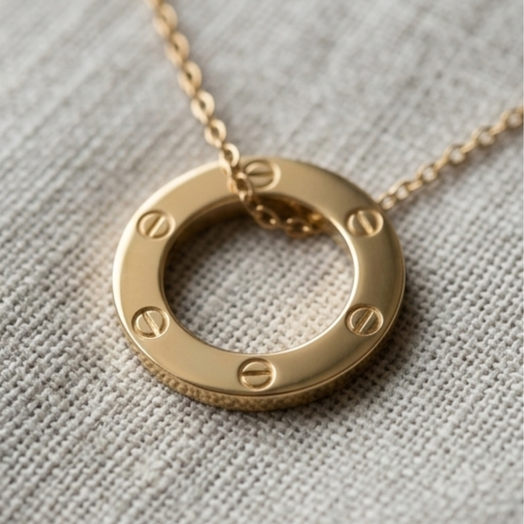 Round Pendant with Chain